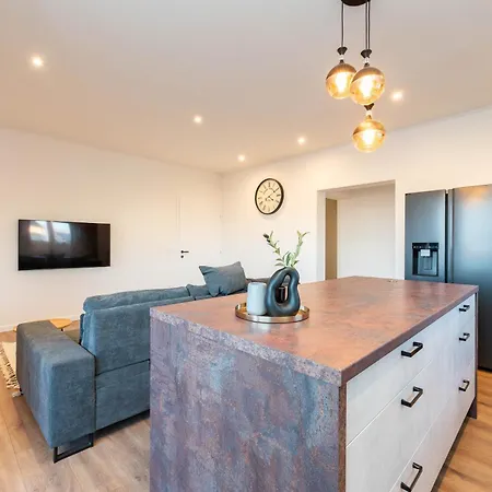 Appartement Stayinnin 3-bed - Close To *