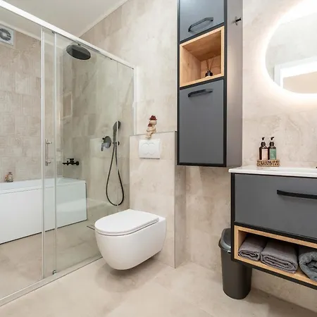Stayinnin 3-bed - Close To *